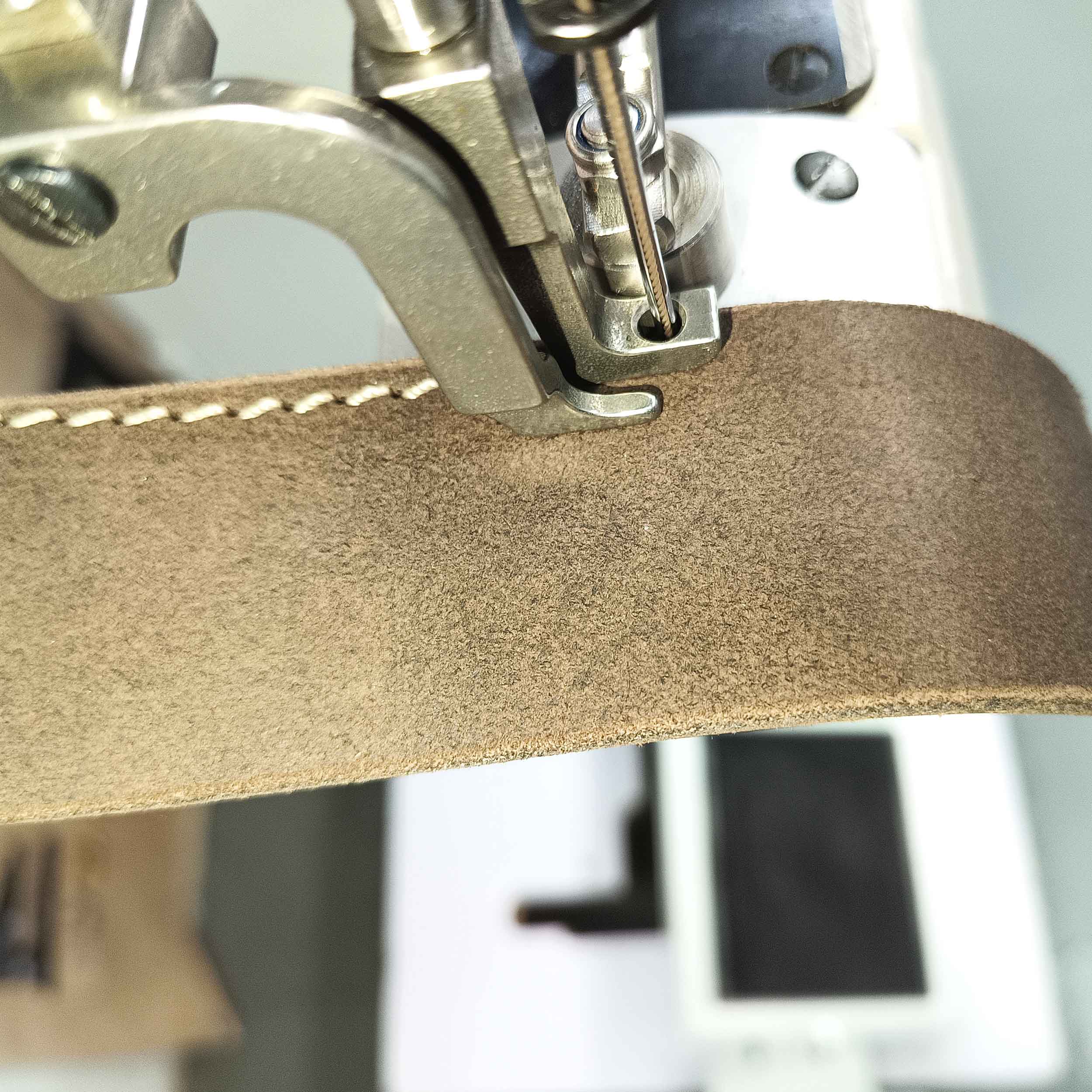 Hightex CB 4500 - Schwere Barrelschiffchen Nähmaschine für Sattlerei und Lederhandwerk